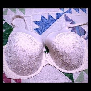 Victoria Secret bra size 38DD white lace NWOT